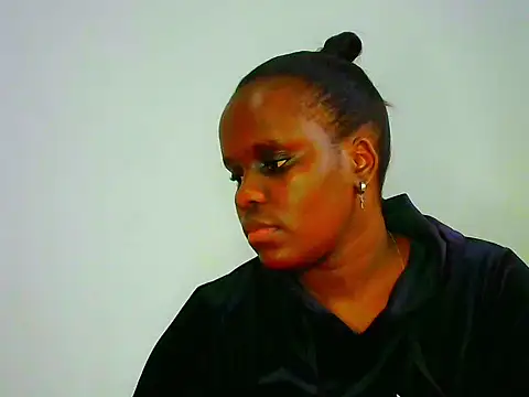 Snapshot of sexydarl chatting on October 31, 5:19 am sexydarl online show from October 31, 5:19 am