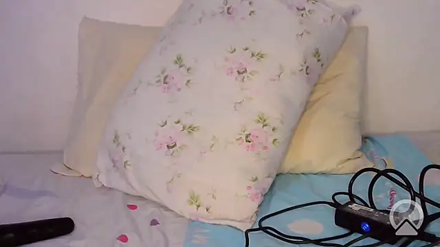 sexydarl online show from June 13, 7:39 am