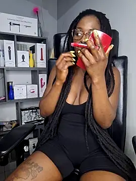 Shaniko89 online show from March 14, 12:10 am