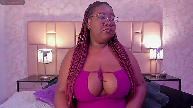 Snapshot of Darnellqueen chatting on January 14, 4:04 am Darnellqueen online show from January 14, 4:04 am