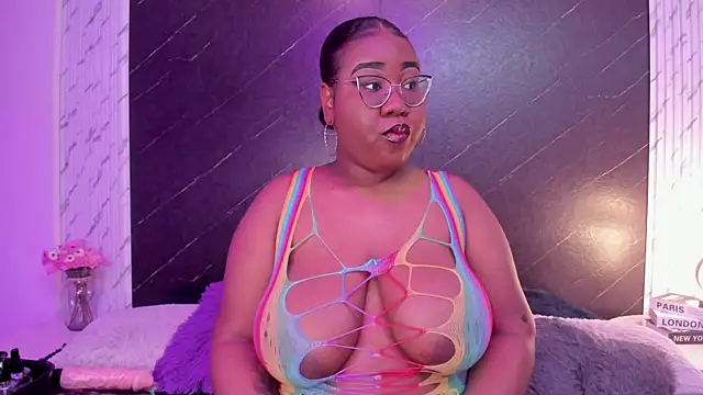 Snapshot of Darnellqueen chatting on September 18, 3:52 am Darnellqueen online show from September 18, 3:52 am