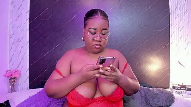 Snapshot of Darnellqueen chatting on October 9, 3:59 am Darnellqueen online show from October 9, 3:59 am
