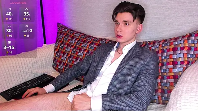 maxboy4 online show from January 30, 4:45 pm