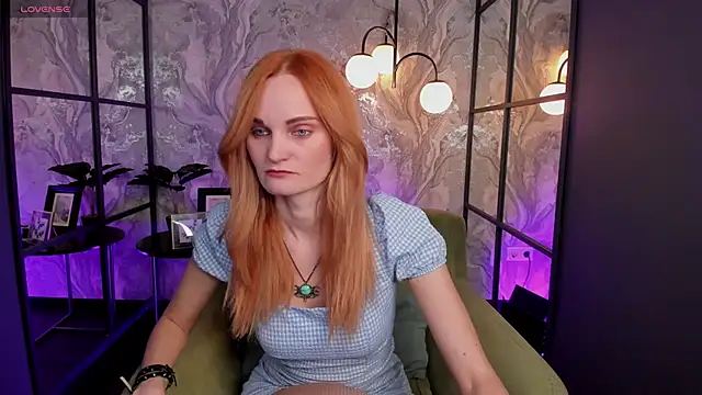 Snapshot of SaraSubtlety chatting on November 28, 1:25 pm SaraSubtlety online show from November 28, 1:25 pm