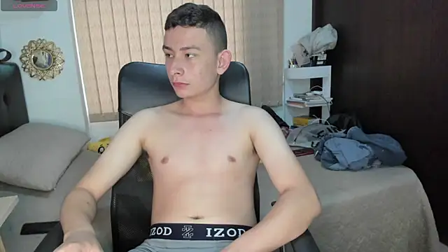 Christ Miller3 online show from February 9, 10:43 pm