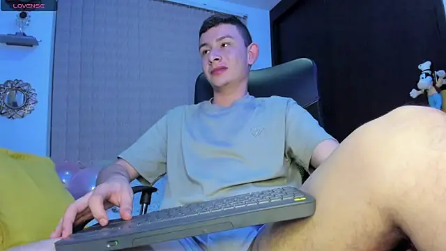 Christ Miller3 online show from February 16, 5:04 am