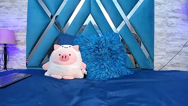 Snapshot of lara_murphy chatting on January 21, 7:06 pm lara murphy online show from January 21, 7:06 pm