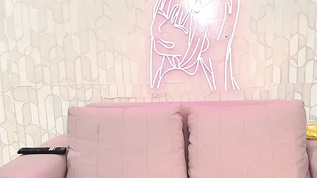 Snapshot of lara_murphy chatting on October 8, 3:04 am lara murphy online show from October 8, 3:04 am