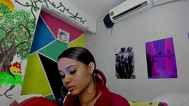 Snapshot of MarianaManzur chatting on February 17, 2:37 pm MarianaManzur online show from February 17, 2:37 pm