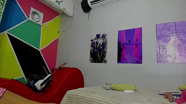 Snapshot of MarianaManzur chatting on February 18, 2:38 pm MarianaManzur online show from February 18, 2:38 pm