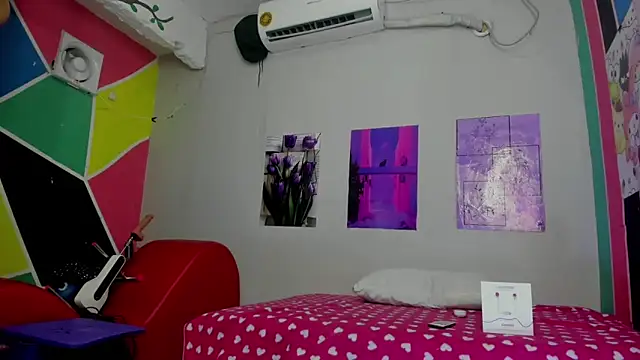 Snapshot of MarianaManzur chatting on February 27, 2:21 pm MarianaManzur online show from February 27, 2:21 pm