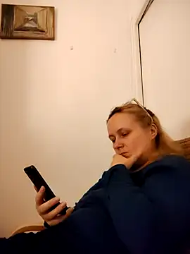 She-devilx online show from October 9, 9:02 pm