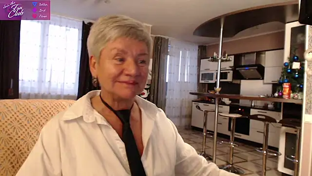 Snapshot of roxana_brooks chatting on January 12, 1:27 pm roxana brooks online show from January 12, 1:27 pm