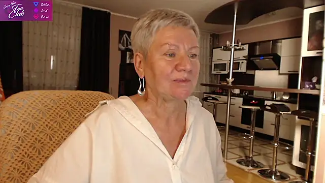 Snapshot of roxana_brooks chatting on January 16, 4:50 pm roxana brooks online show from January 16, 4:50 pm