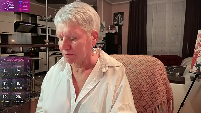 Snapshot of roxana_brooks chatting on January 20, 4:12 pm roxana brooks online show from January 20, 4:12 pm