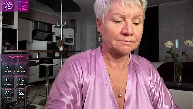 Snapshot of roxana_brooks chatting on January 28, 2:53 pm roxana brooks online show from January 28, 2:53 pm