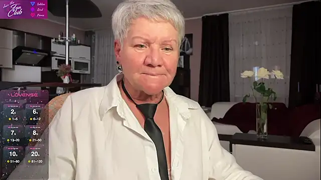 Snapshot of roxana_brooks chatting on January 29, 6:18 pm roxana brooks online show from January 29, 6:18 pm