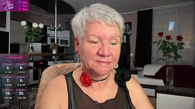 Snapshot of roxana_brooks chatting on February 2, 5:04 pm roxana brooks online show from February 2, 5:04 pm