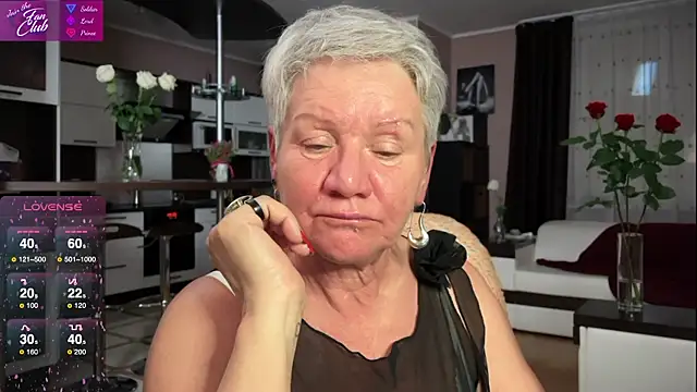 Snapshot of roxana_brooks chatting on February 2, 8:08 pm roxana brooks online show from February 2, 8:08 pm