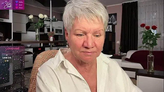 Snapshot of roxana_brooks chatting on February 3, 3:06 pm roxana brooks online show from February 3, 3:06 pm