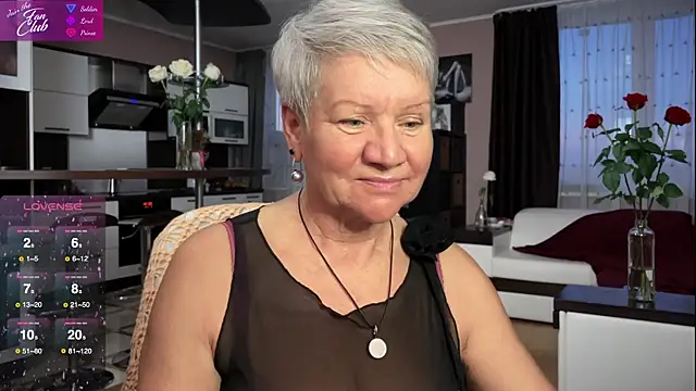 Snapshot of roxana_brooks chatting on February 4, 2:53 pm roxana brooks online show from February 4, 2:53 pm