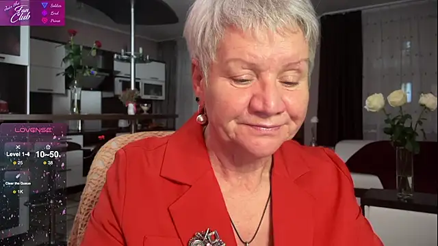 Snapshot of roxana_brooks chatting on February 5, 6:15 pm roxana brooks online show from February 5, 6:15 pm