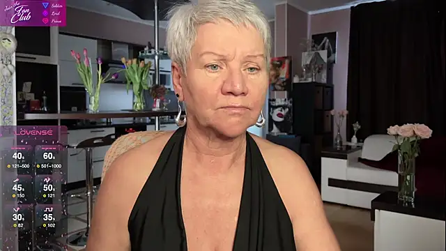 Snapshot of roxana_brooks chatting on March 10, 12:15 pm roxana brooks online show from March 10, 12:15 pm