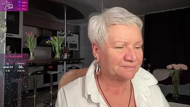 Snapshot of roxana_brooks chatting on March 11, 4:40 pm roxana brooks online show from March 11, 4:40 pm