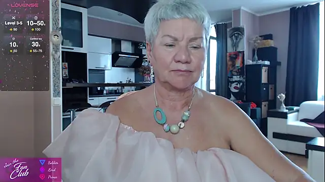 Snapshot of roxana_brooks chatting on September 22, 1:24 pm roxana brooks online show from September 22, 1:24 pm