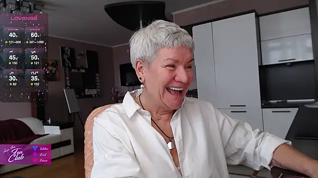 Snapshot of roxana_brooks chatting on October 23, 11:53 am roxana brooks online show from October 23, 11:53 am