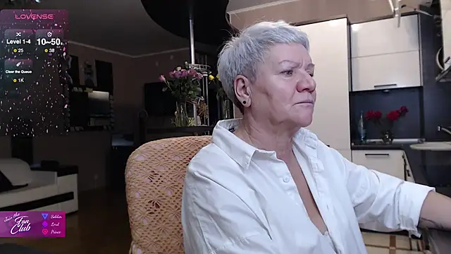 Snapshot of roxana_brooks chatting on November 16, 2:11 pm roxana brooks online show from November 16, 2:11 pm