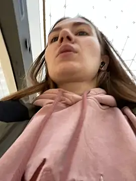 ValenciaShock online show from February 1, 8:08 am