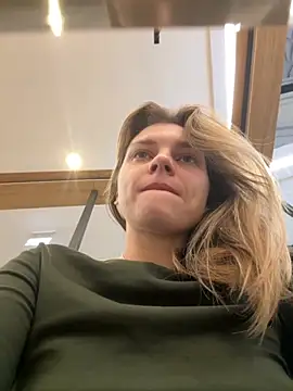 ValenciaShock online show from September 12, 6:35 am