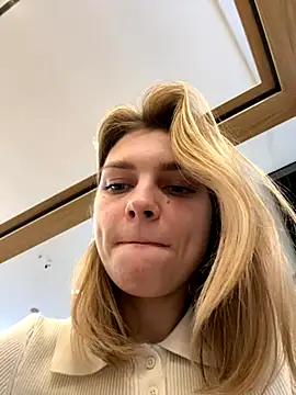 ValenciaShock online show from September 19, 6:48 am