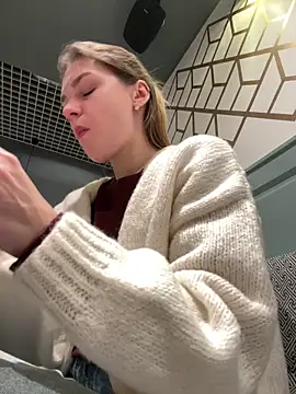 ValenciaShock online show from November 1, 6:37 am