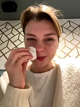 ValenciaShock online show from November 15, 6:44 am