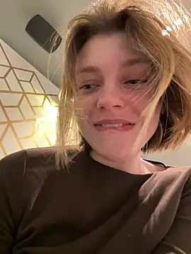 ValenciaShock online show from April 4, 7:17 am