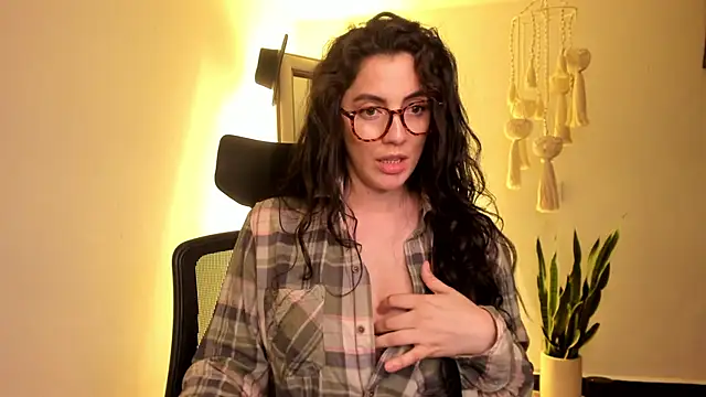 Snapshot of Mala_Bad chatting on March 2, 5:14 pm Mala Bad online show from March 2, 5:14 pm