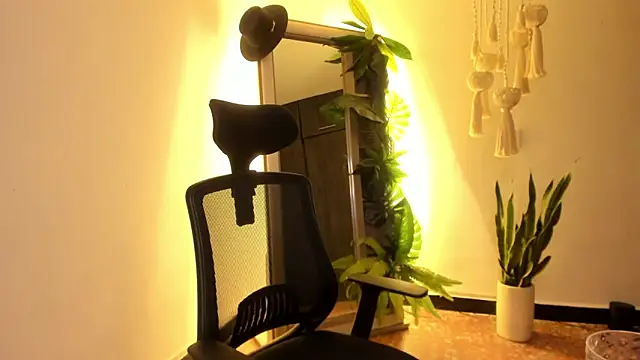 Snapshot of Mala_Bad chatting on March 11, 4:29 pm Mala Bad online show from March 11, 4:29 pm