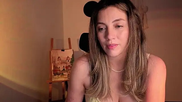 Snapshot of Mala_Bad chatting on October 19, 4:40 pm Mala Bad online show from October 19, 4:40 pm