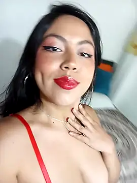 Snapshot of leah_passion chatting on September 12, 7:58 pm leah passion online show from September 12, 7:58 pm