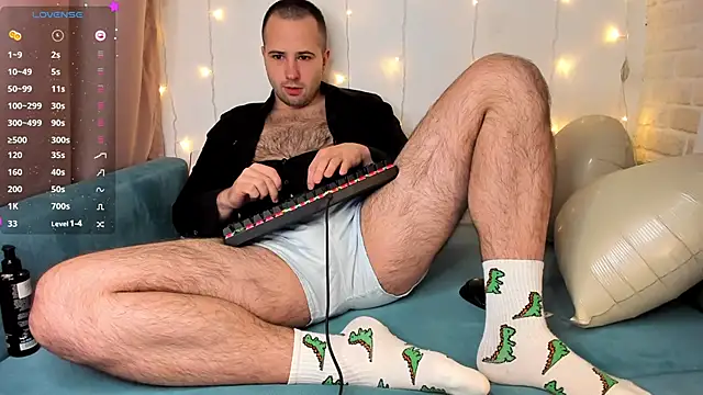 Snapshot of Alexey_Hairy chatting on February 16, 3:15 am Alexey Hairy online show from February 16, 3:15 am