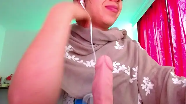 VALERY MEER online show from April 7, 12:16 pm