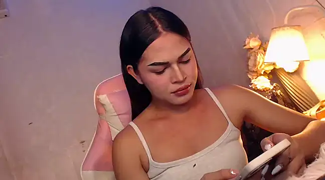 Snapshot of Ashely_Lewis chatting on December 7, 1:18 pm Ashely Lewis online show from December 7, 1:18 pm