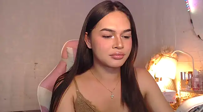 Snapshot of Ashely_Lewis chatting on January 19, 12:17 pm Ashely Lewis online show from January 19, 12:17 pm