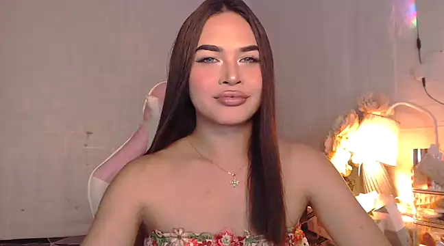 Snapshot of Ashely_Lewis chatting on February 3, 11:53 am Ashely Lewis online show from February 3, 11:53 am