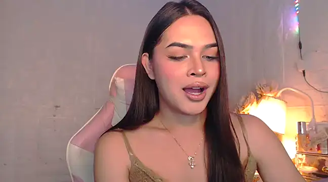 Snapshot of Ashely_Lewis chatting on February 5, 1:44 pm Ashely Lewis online show from February 5, 1:44 pm