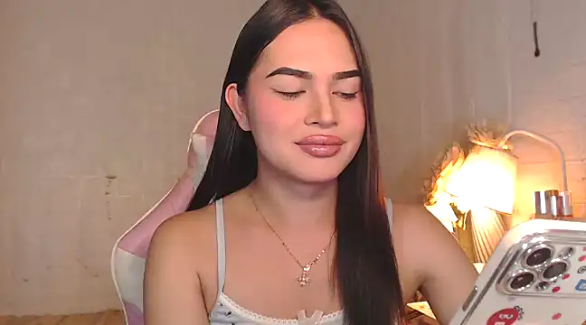 Snapshot of Ashely_Lewis chatting on February 13, 1:05 pm Ashely Lewis online show from February 13, 1:05 pm