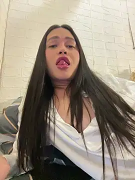 Snapshot of Ashely_Lewis chatting on May 8, 1:38 pm Ashely Lewis online show from May 8, 1:38 pm