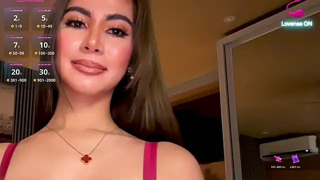 HeavenlyBlair online show from October 28, 3:21 am